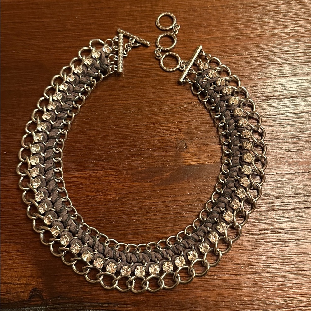 Elegant Silver and leather Chain Necklace